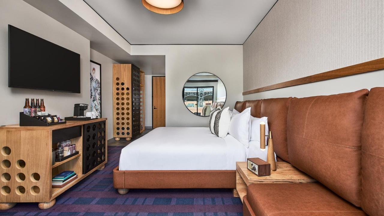 The Rally At Mcgregor Square Hotel 4*